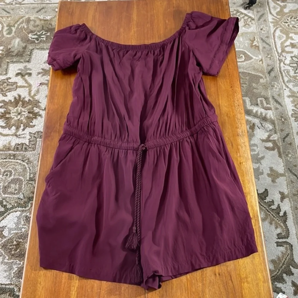 Loft Outlet, new without tags, burgundy rayon romper - Picture 5 of 11